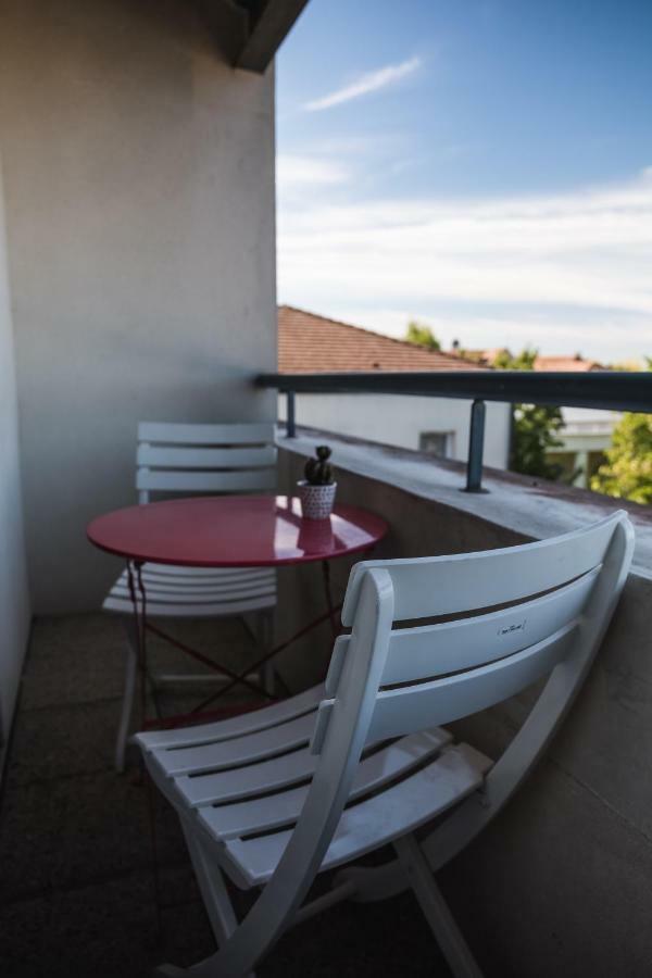 James Cook - Fairytale Factory Appartement Bussy-Saint-Georges Buitenkant foto
